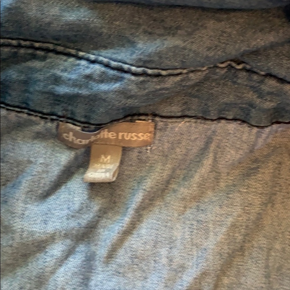 Button up - Picture 3 of 4